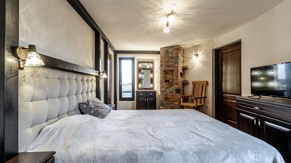 Oportunitate cu totul deosebită, la doar 7 km de Arad! - Poză 6