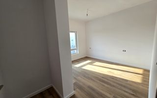 Duplex cu 5 camere despartit prin camera tehnica in Dumbravita - Poză 15