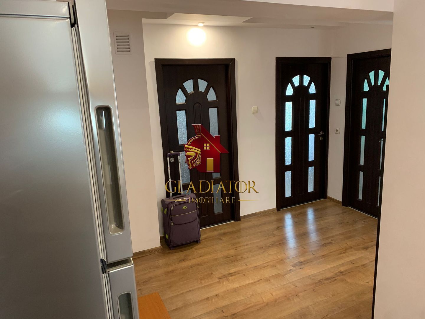 Oportunitate rara la bulevard in Alexandru cel Bun - 3 camere bl. 1989 - Poză 3