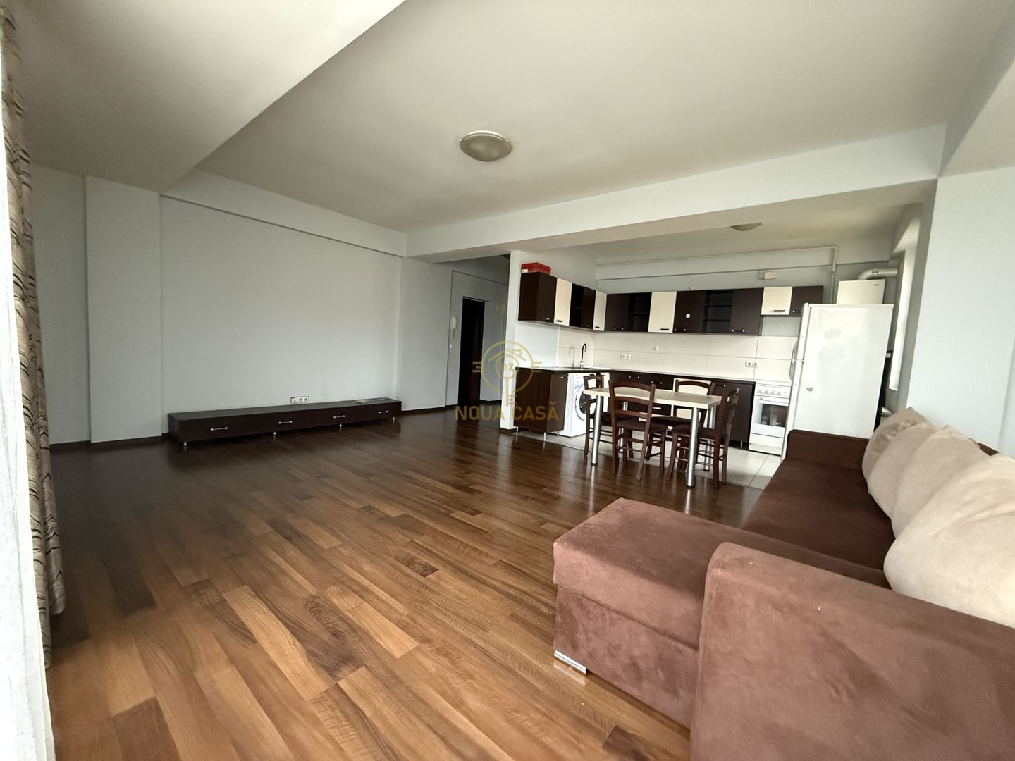 De vanzare Apartament Etajul 3/Bloc Nou/Mobilat /Utilat - Poză 2