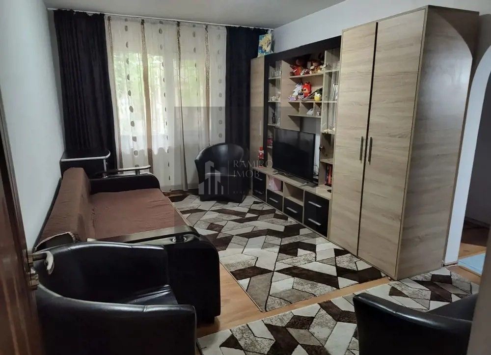 Apartament 2 camere, centrala proprie-Salaj - Poză 1