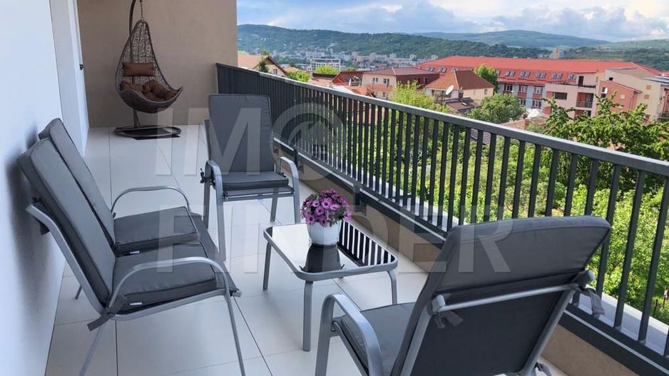 Inchiriere apartament 3 camere situat in vila privata, zona UMF - Poză 5