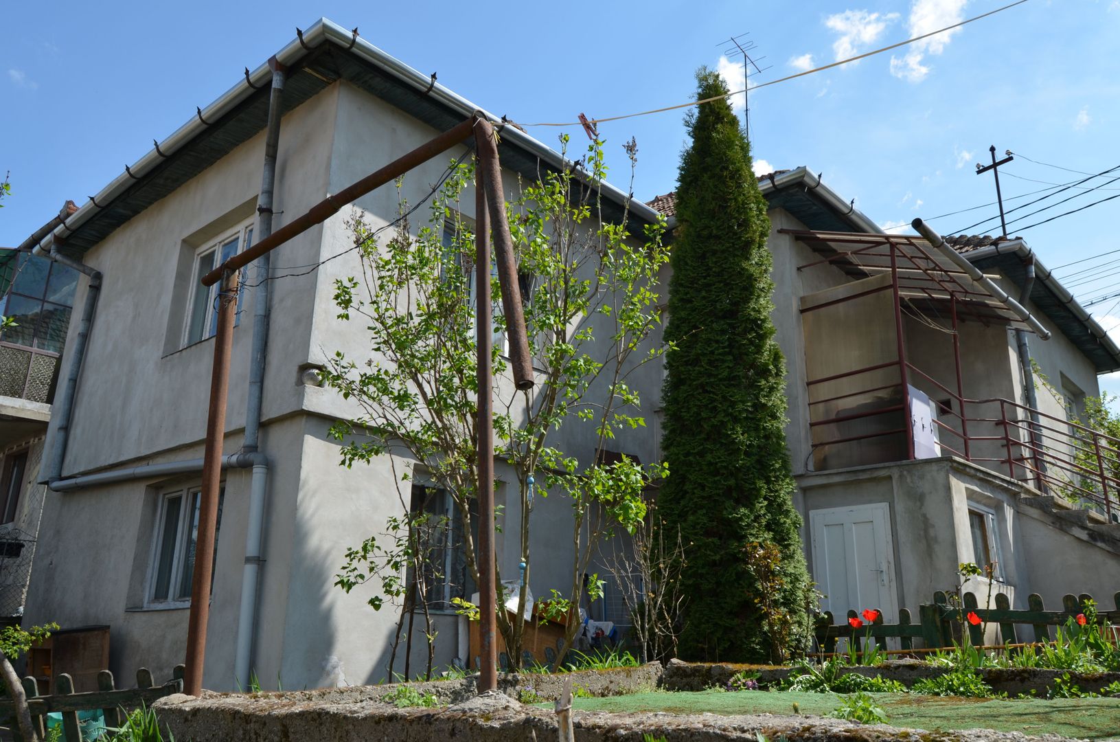 Casă de vânzare renovabilă | Gruia | Teren 380 mp | Front la 2 străzi - Poză 1