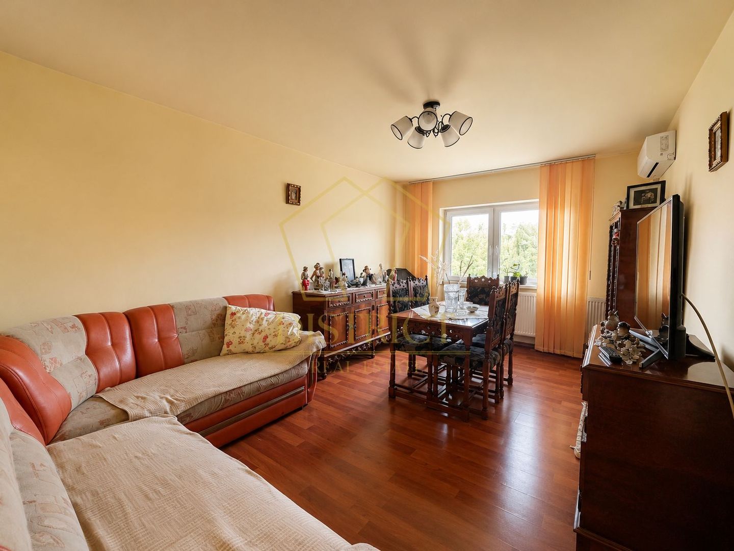Apartament decomandat cu 3 camere | Aradului - Poză 1