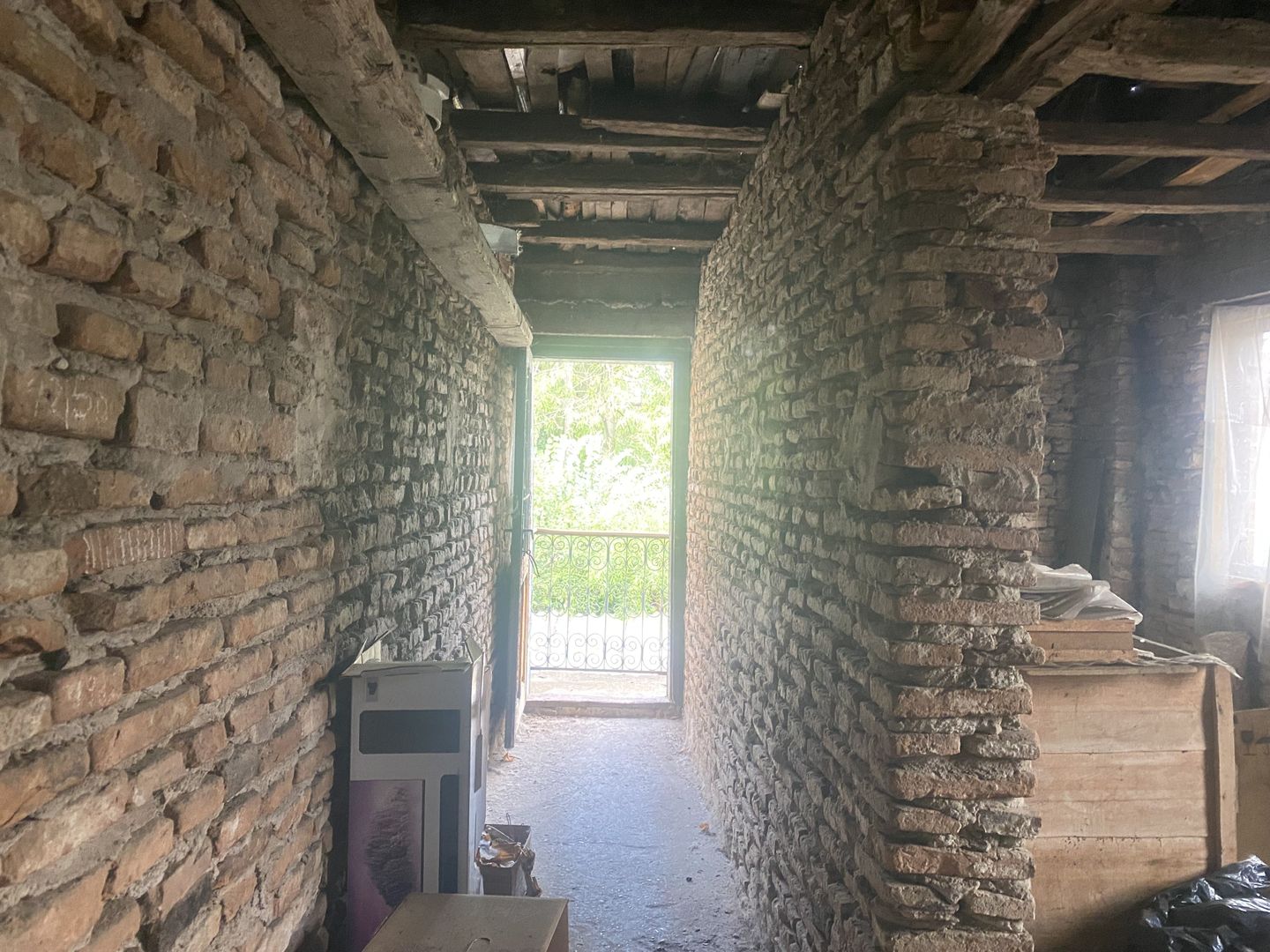 Vanzare casa cu 6 camere in Targoviste - vizavi de Colegiul Carabella - Poză 24