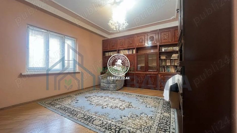 casa de vanzare in Nicolina 1 - Poză 4