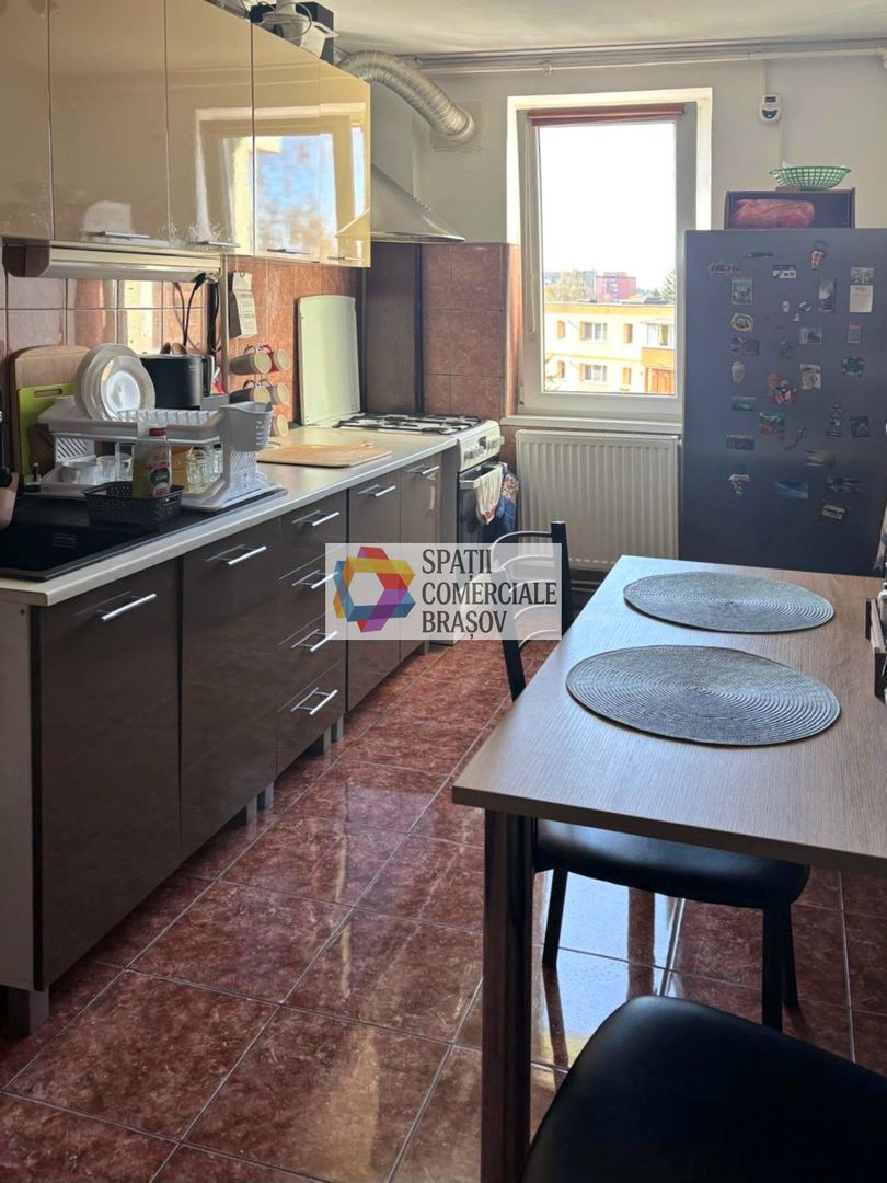 Apartament cu doua camere, zona Astra - Saturn, 50 mp - Poză 9