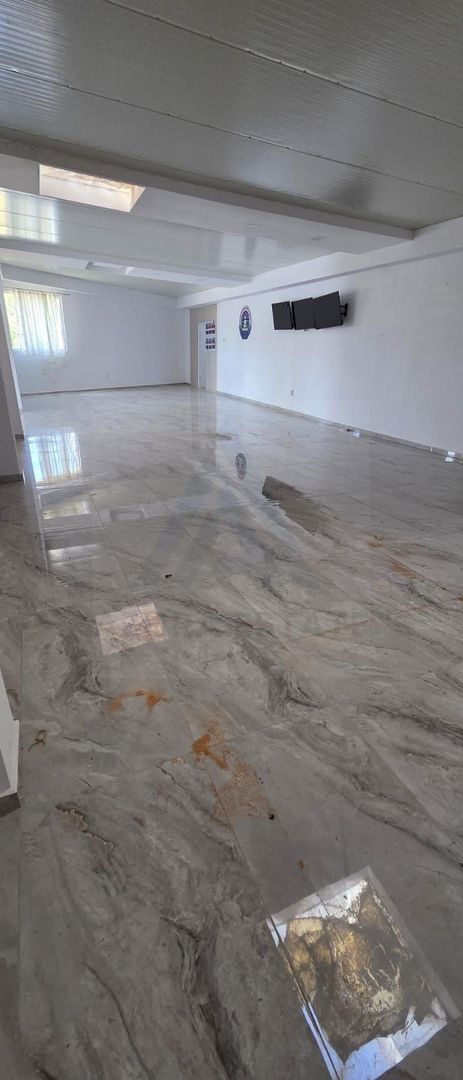 Spatiu comercial open space cu grup sanitar 120 mp utili Turnisor - Poză 2