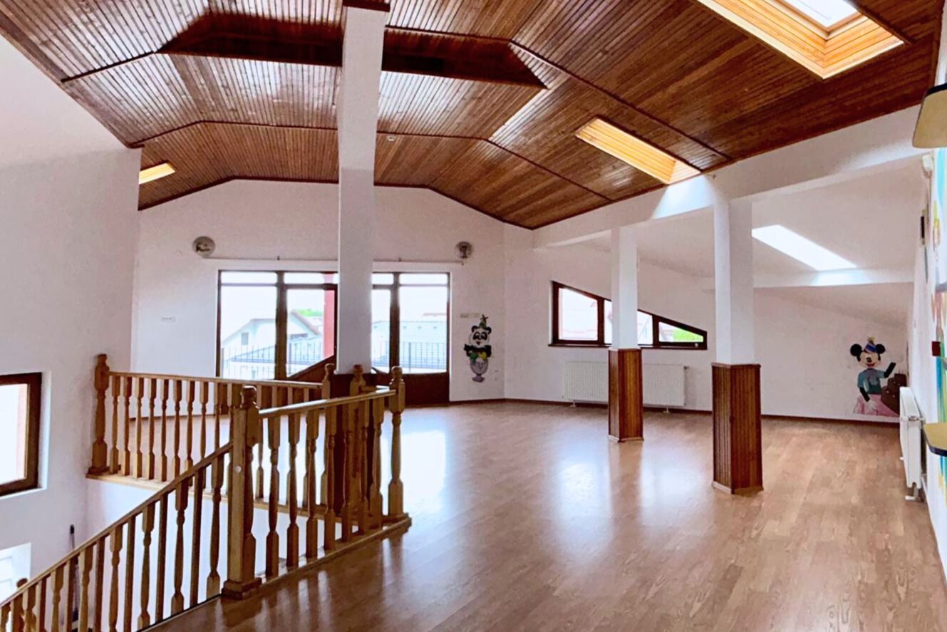 Inchiriere casa individuala multifunctionala zona rezidentiala Bunloc - Poză 4