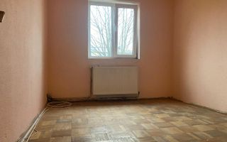 Vanzare apartament cu 3 camere în Micro 6  zonă căutată din Târgoviste - Poză 5