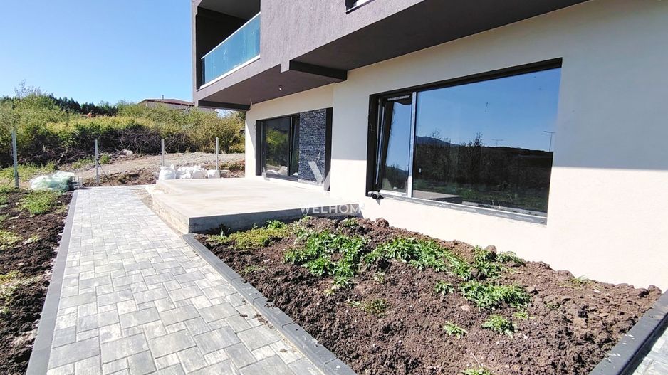 Casa mare cu garaj si teren 790 mp - Casa NOUA - Poză 1