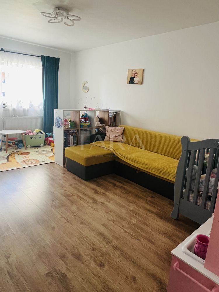 Vanzare apartament deosebit  in zona centrala a localitatii - Poză 2
