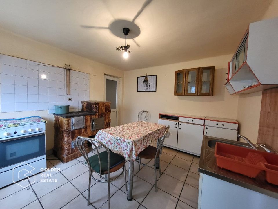 Casa cu 2 corpuri de cladire, oras Lipova - Poză 10