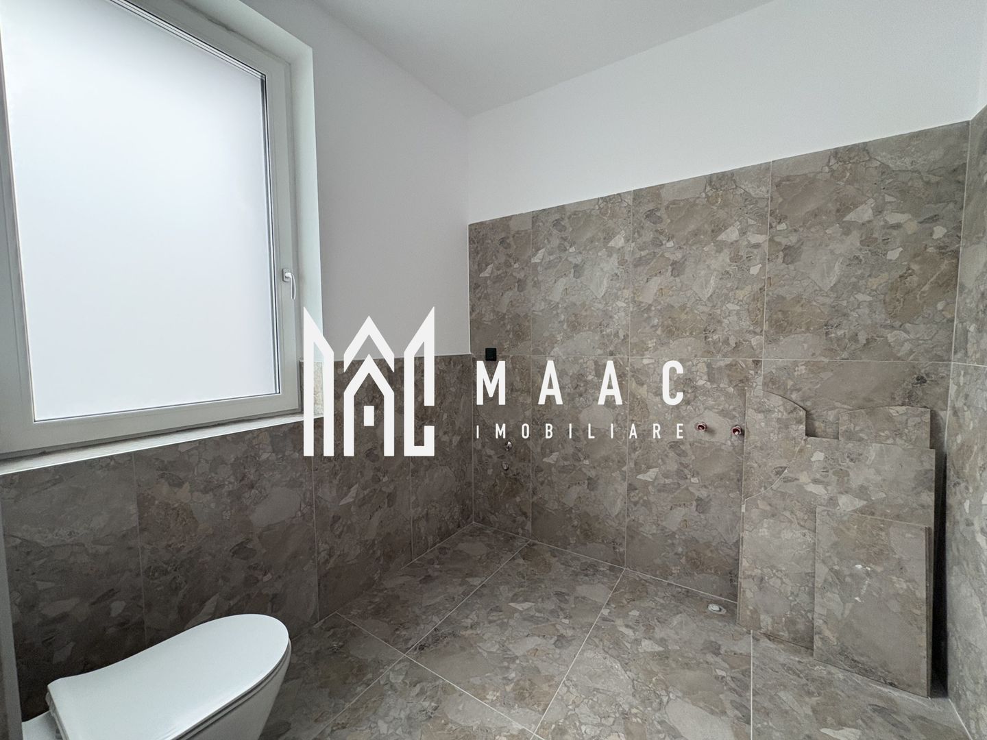 Apartament 3 Camere I Balcon I La cheie I 2 Parcări - Poză 3