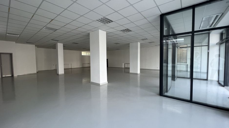 Spatiu comercial mare - Crangasi (aproape de piata, metrou) - Poză 1