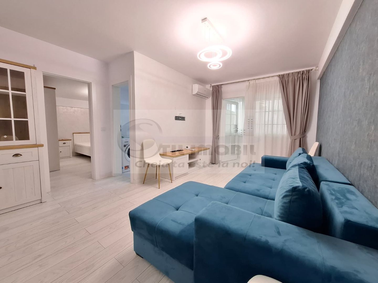 Liber, mobilat, de vanzare apartament 2 camere, Cug Pepiniera - Poză 1
