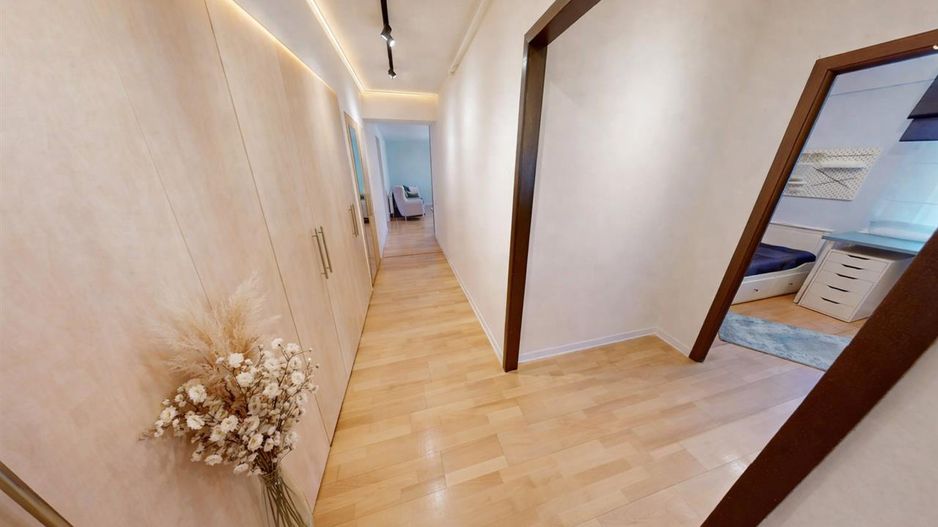 Spatialitate si confort: apartament 4 camere, Central, Brasov - Poză 5