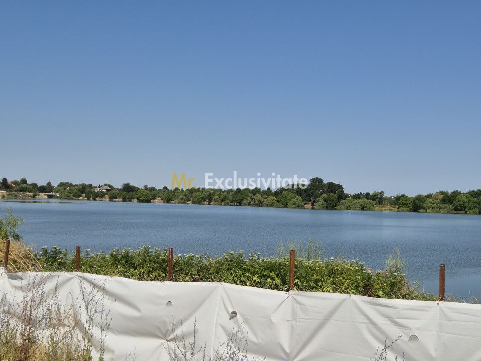 Priveliste spre lac! - Poză 3