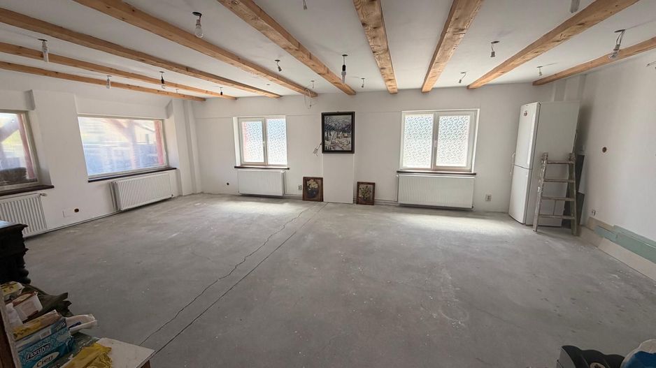 Casă de vanzare 6 camere 220 m² utili cu 376 M² teren la șosea - Poză 14