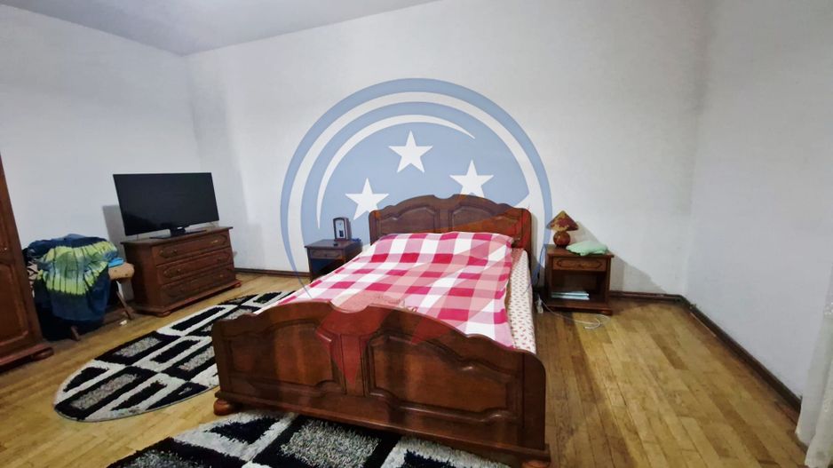 CASA P +E  5 camere -Cosoveni - Poză 10