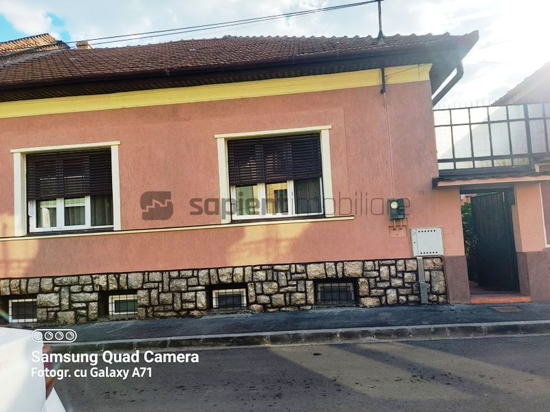 Casa cu 4 camere in zona Armatei Romane - Poză 3