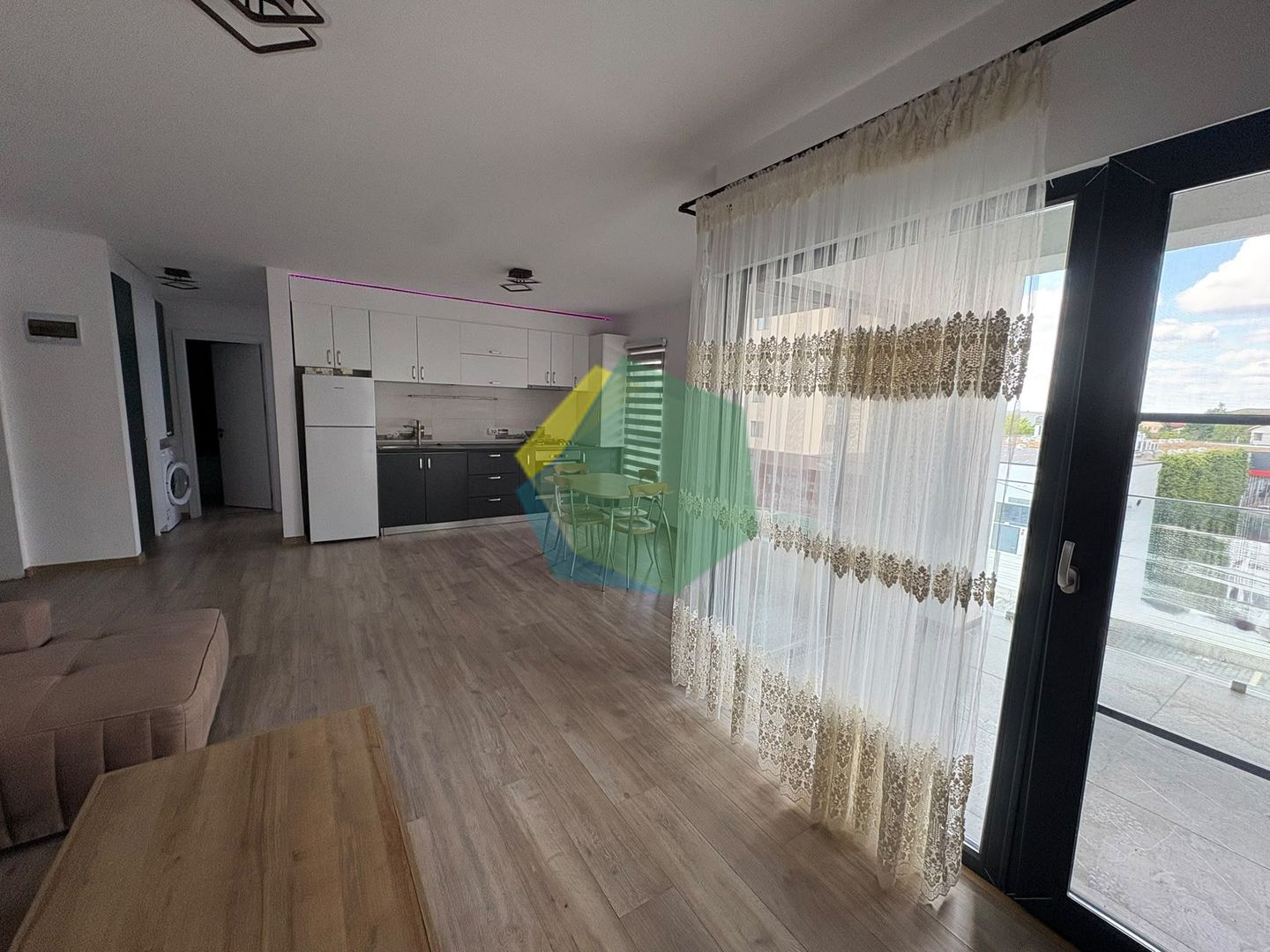Apartament 2 camere – Central Otopeni /23 August - Poză 3