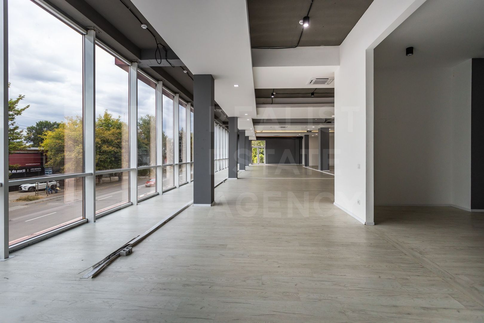 Chirie, spațiu comercial, 432mp,  str. Petricani - Poză 4