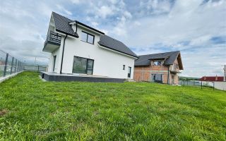 Casa intabulata premium finisata 5 camere curte 490 mp in Cristian - Poză 3