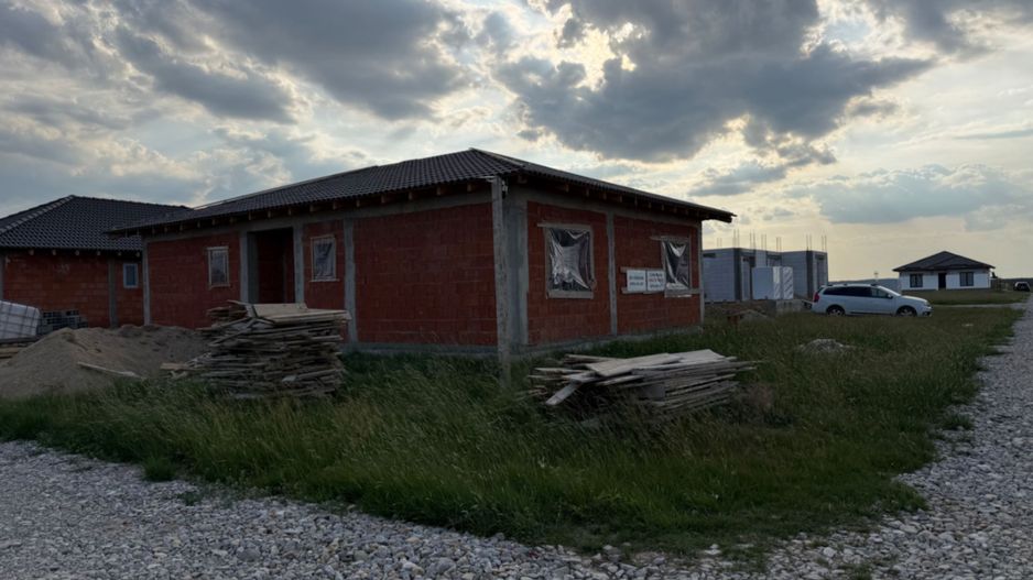 Casa cu 4 camere in Cihei | Finisata la cheie - Poză 2