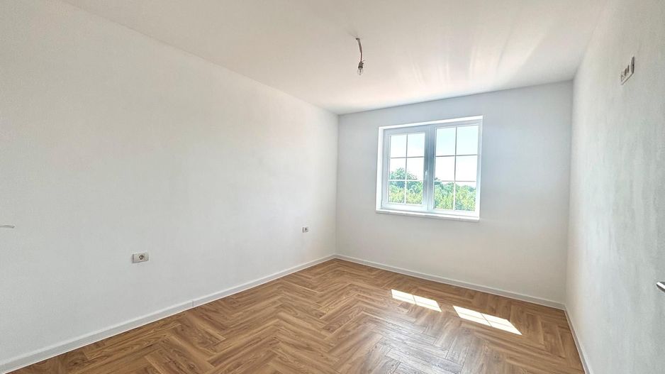 Duplex -4 camere - toate utilitatile - Sag - Poză 11