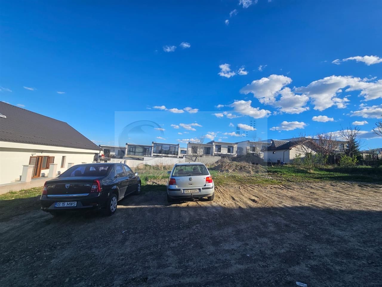 Teren 800mp - str Soarelui - ESQ Village - Poză 1