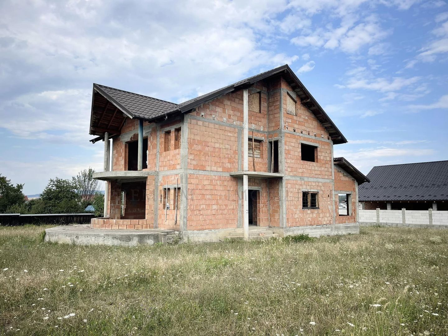 Casa Cartier Andrasesti - la rosu - Poză 2