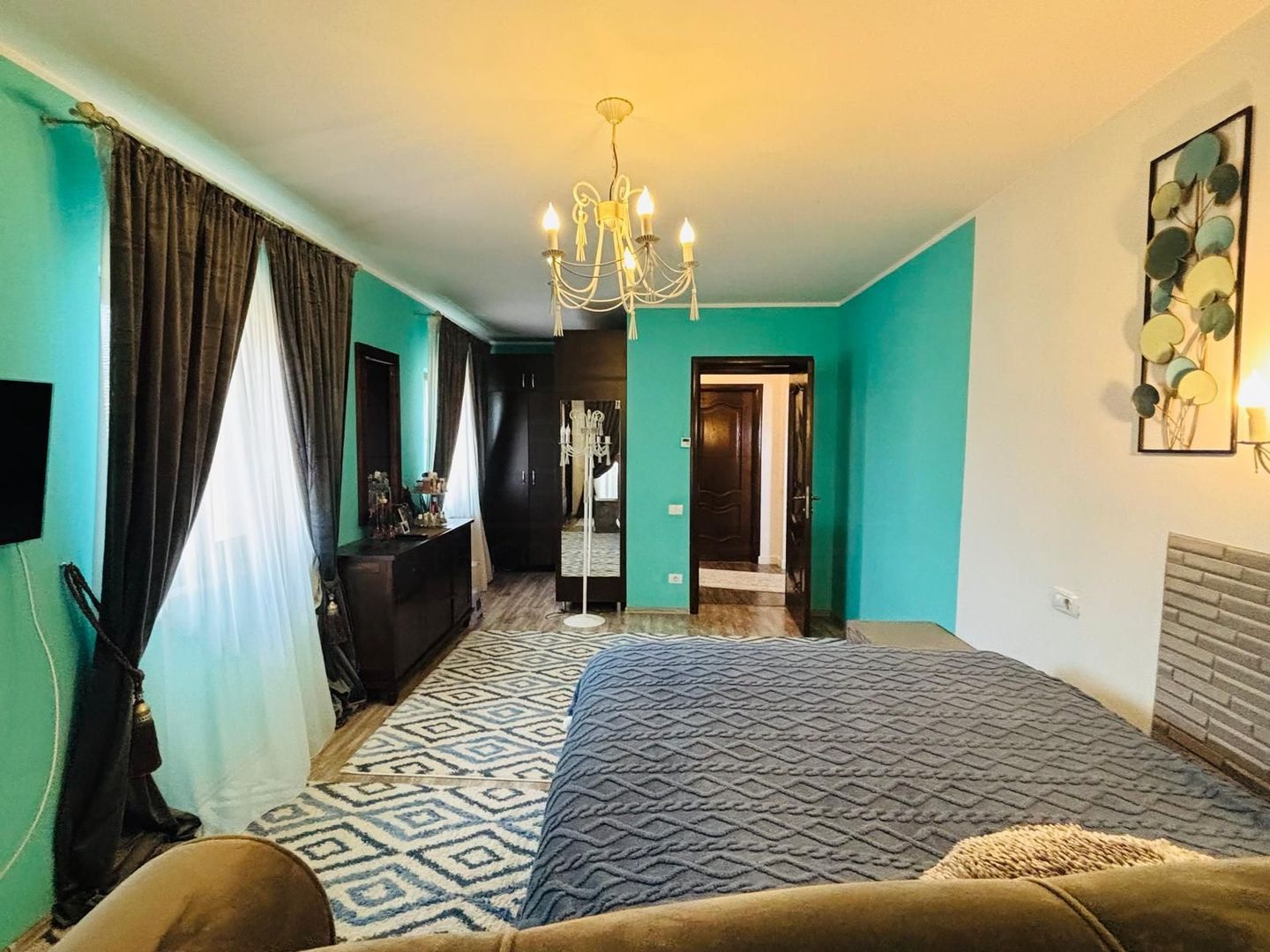 Vilă deosebită în Șcheia I 240 mp utili I teren 1000 mp I 295.000 € - Poză 14