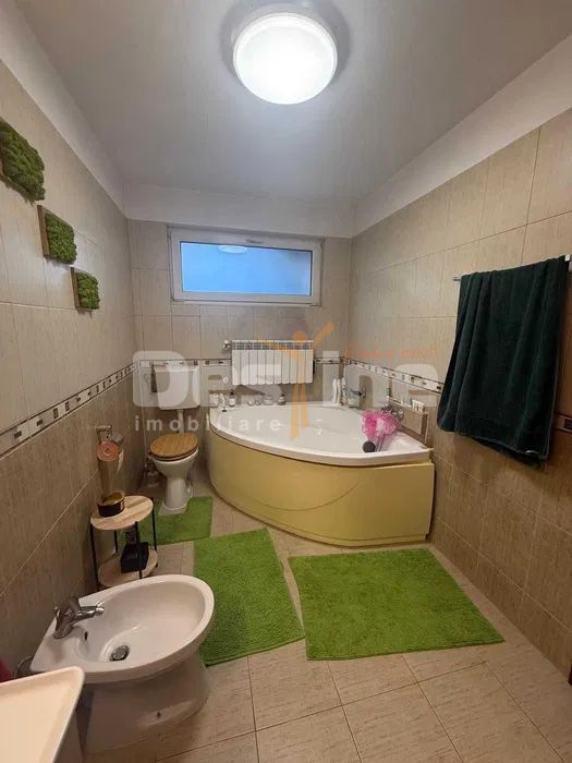 APARTAMENT 4 CAMERE +TERASA +2 LOCURI DE PARCARE - Poză 3