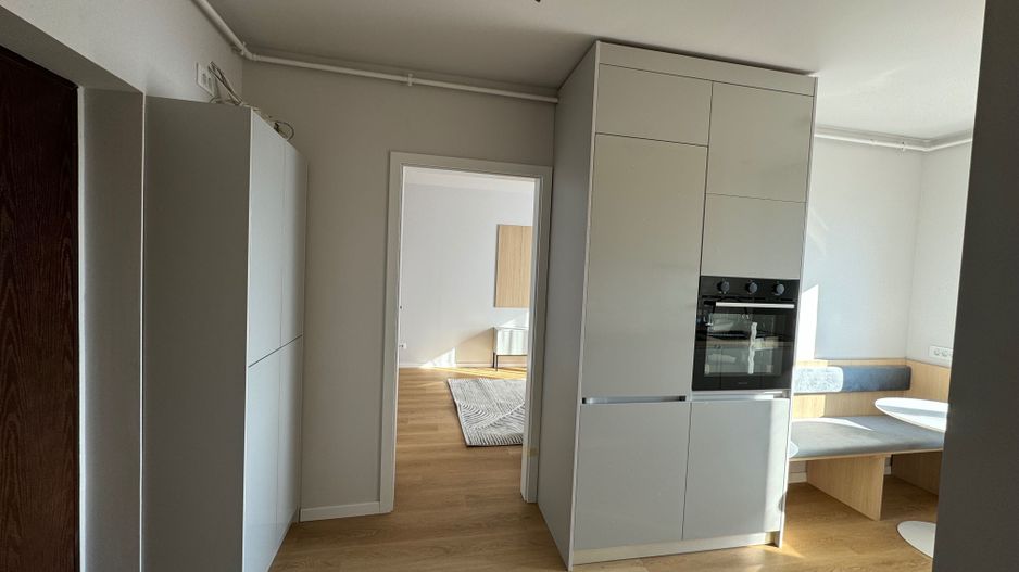 Apartament de închiriat – 2 camere, renovat, vedere panoramică - Poză 4