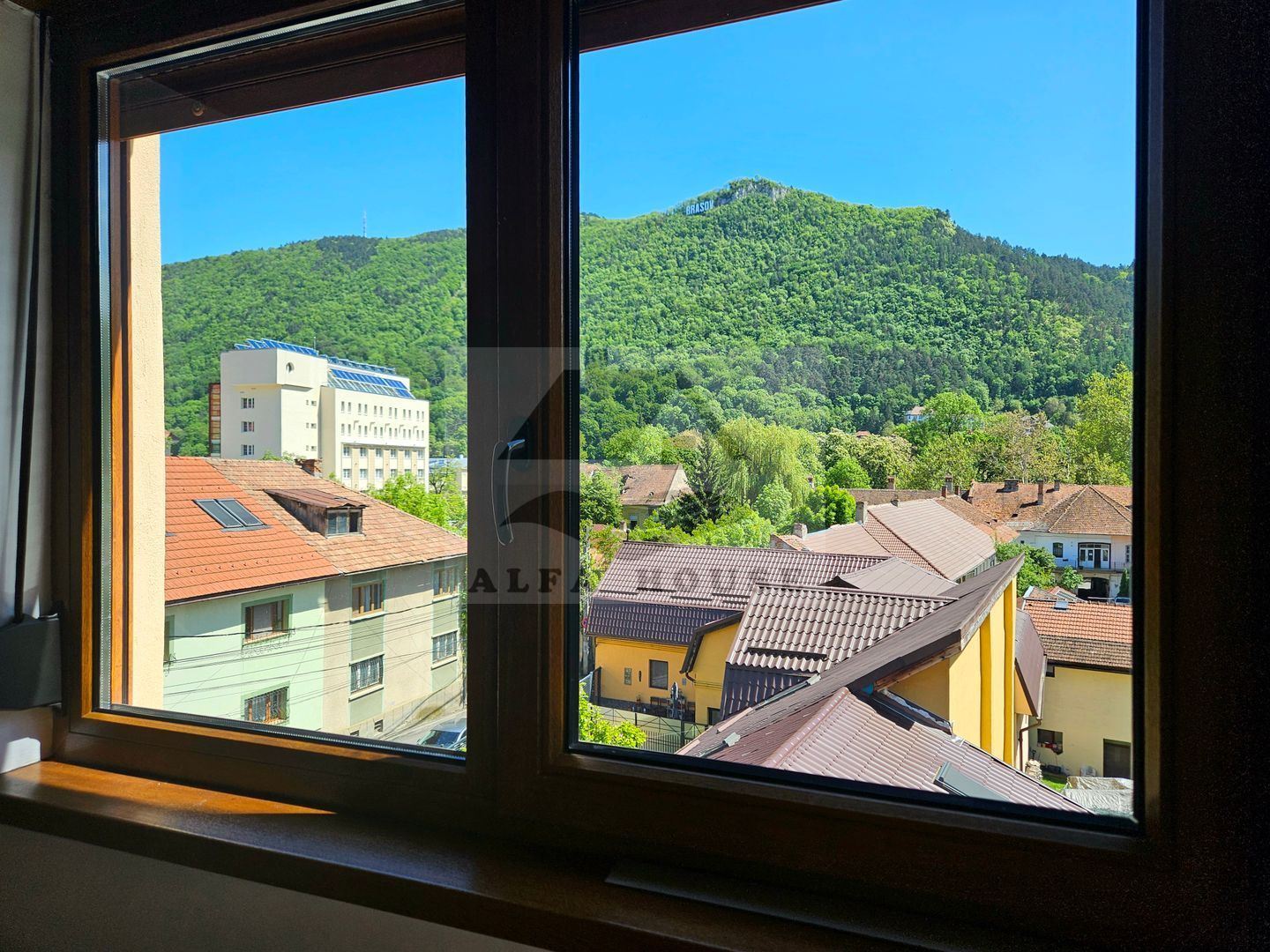 Casa deosebita cu 6 camere in  Centrul Brasovului - 210 mp - Poză 20