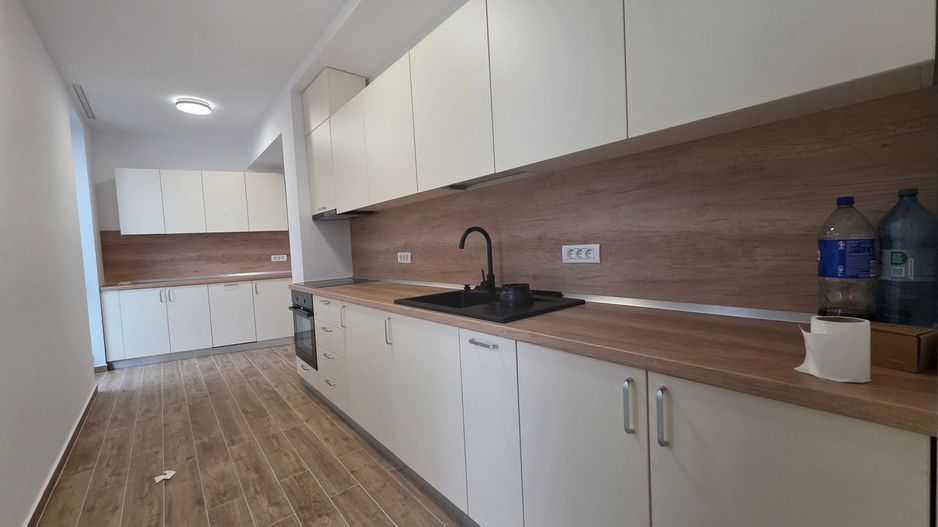 Promo paste!Apartament 4 camere de inchiriat  Armenească -Universitate - Poză 1