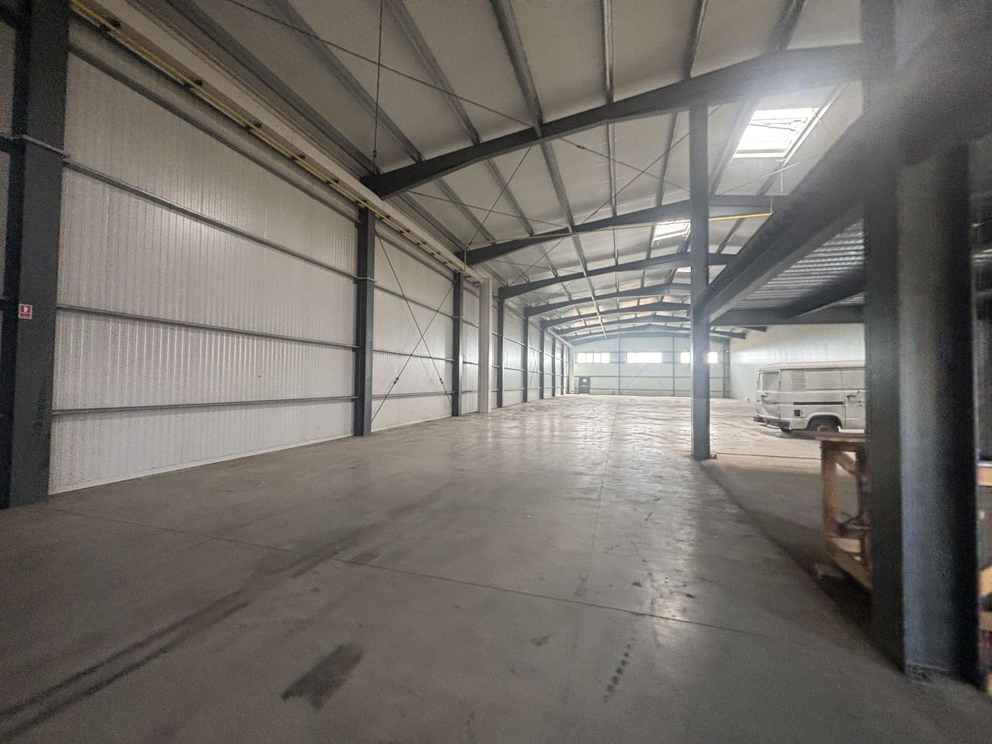Spatiu de productie si depozitare 885 mp - Poză 6