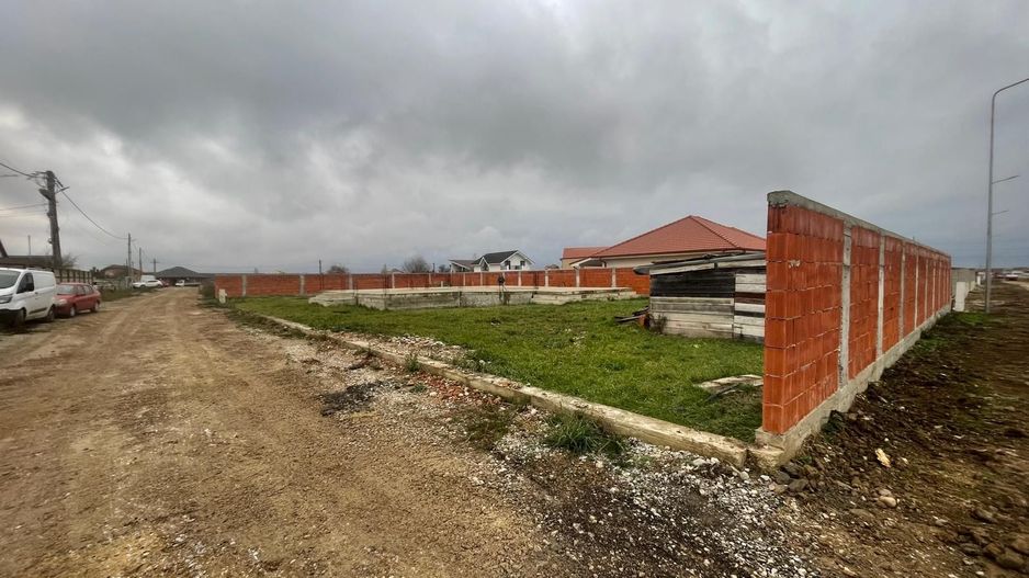 Teren intravilan, fundatie proiect casa, gard si utilitati-Zona Cheriu - Poză 7