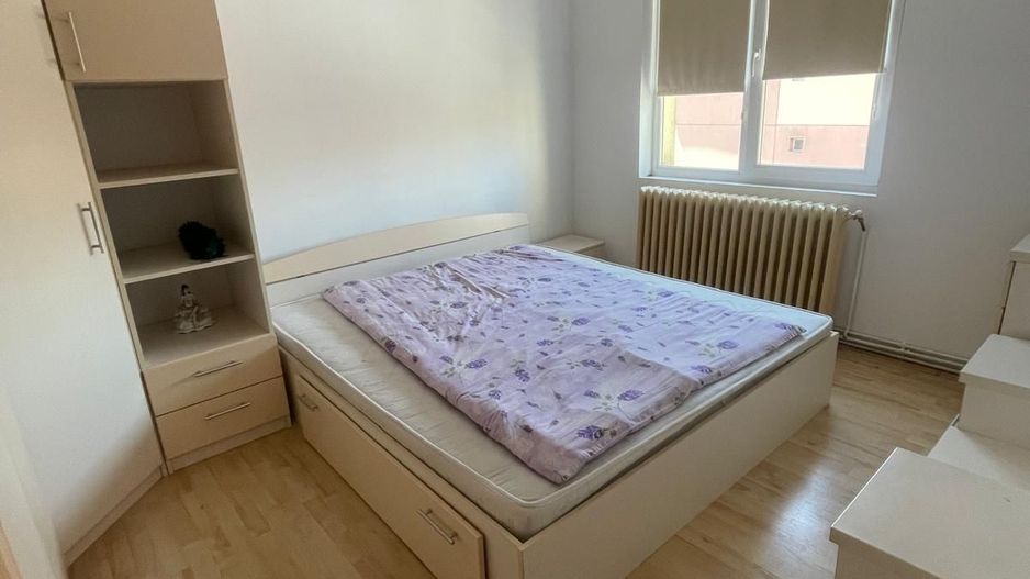 Apartament de vanzare - Poză 2