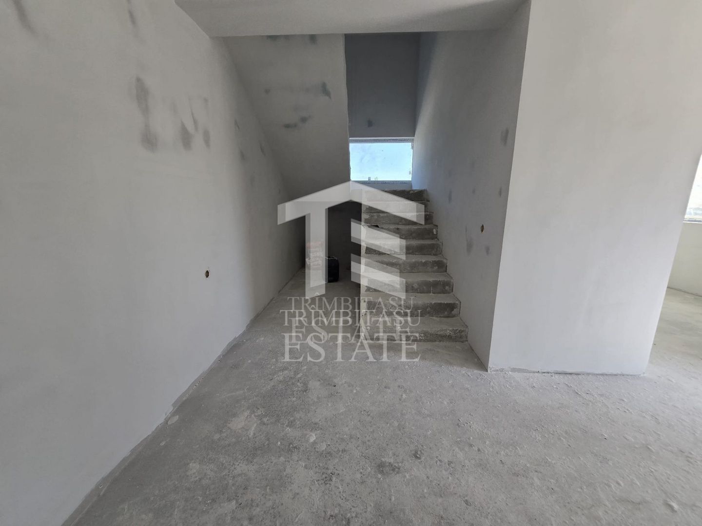 OVIDIU-POIANA- Vila tip duplex | terasa circulabila | gaz | curte - Poză 18
