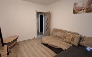 VANDUT! Garsoniera Moderna cu Centrala Proprie - Poză 2