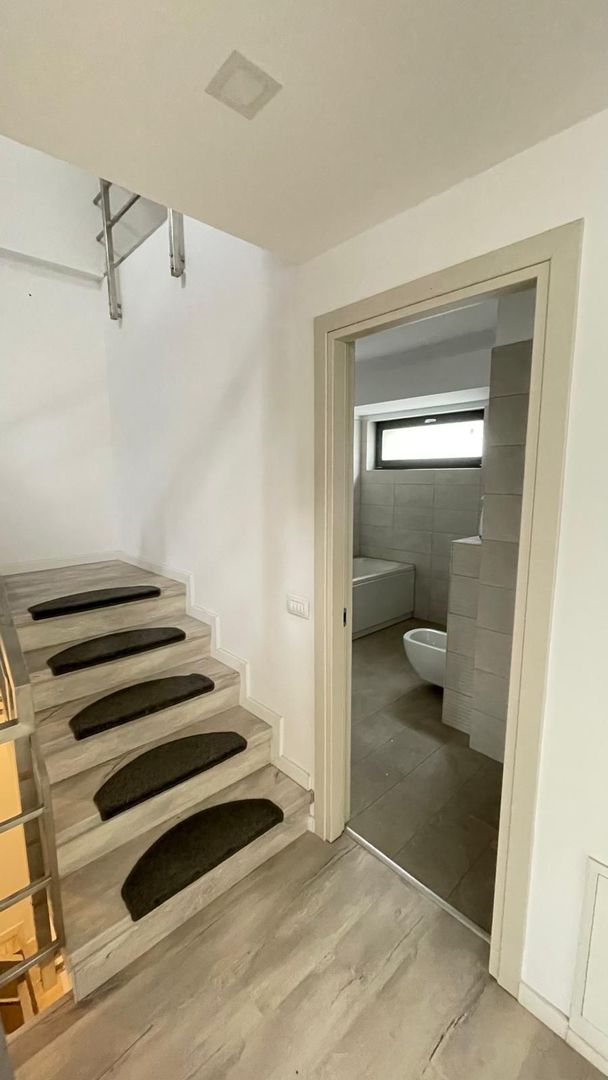 VILA DE INCHIRIAT PARCARE   BIROURI ZONA  PIPERA - Poză 9