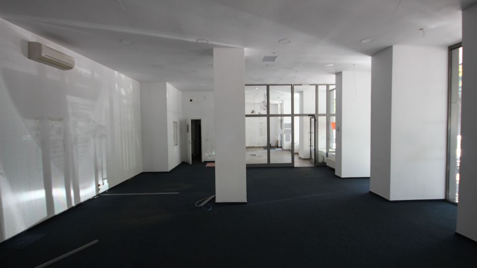 Spatiu comercial stradal 170 mp- central - Poză 1