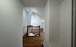 Apartament complet renovat cu scara interioara - Poză 32