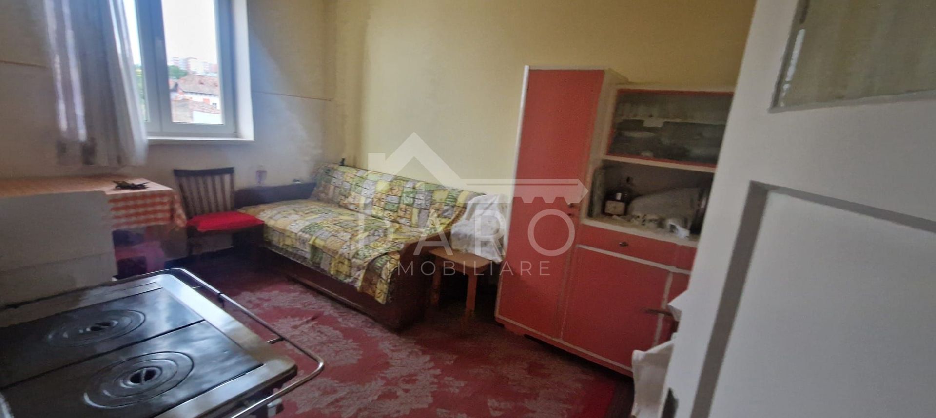 Vând apartament cu o camera in zona semicentrala a orasului - Poză 11