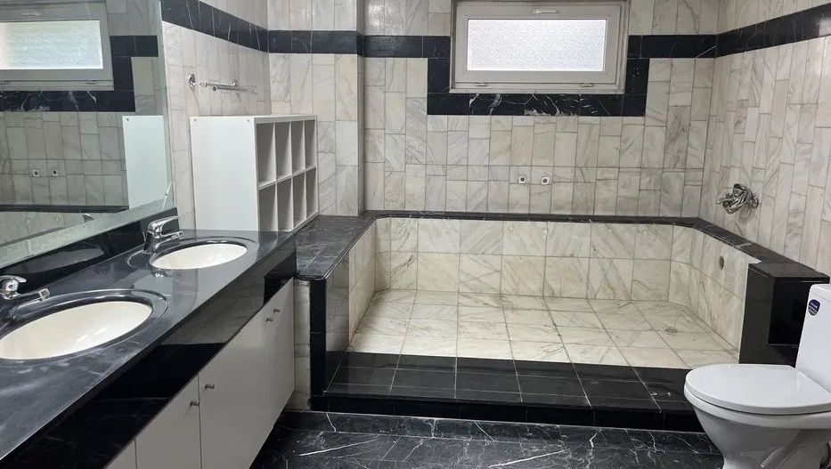 Domenii | 4 Camere +2 Camere | 2 Case | Vile | 240mp | Curte | Parcari - Poză 6