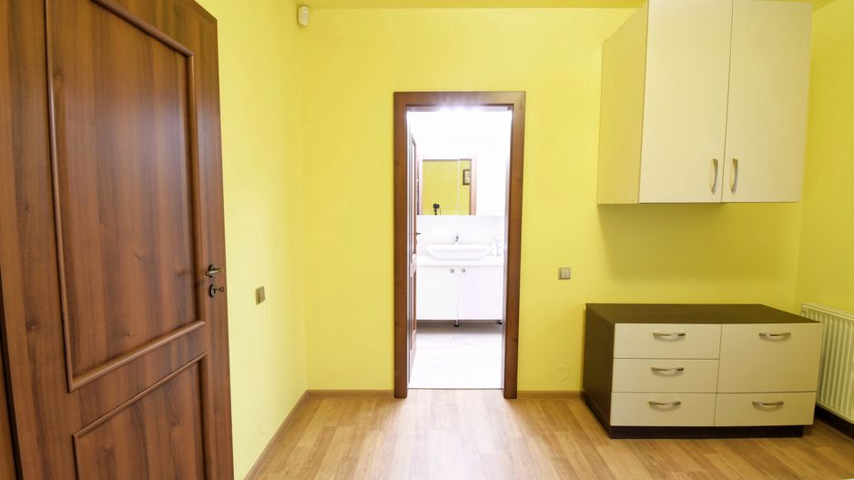 Casa cu 5 camere de inchiriat, zona Becas - Poză 13