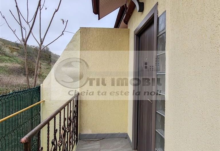 INTABULAT! Ap 3 camere  dec. etaj 1 cu intrare separata Zona Bucium - Poză 4