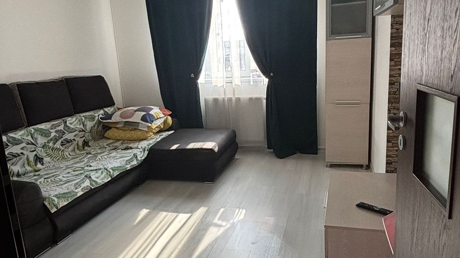 Garsoniera decomandata Prelungirea Ghencea Loc de parcare - Poză 3